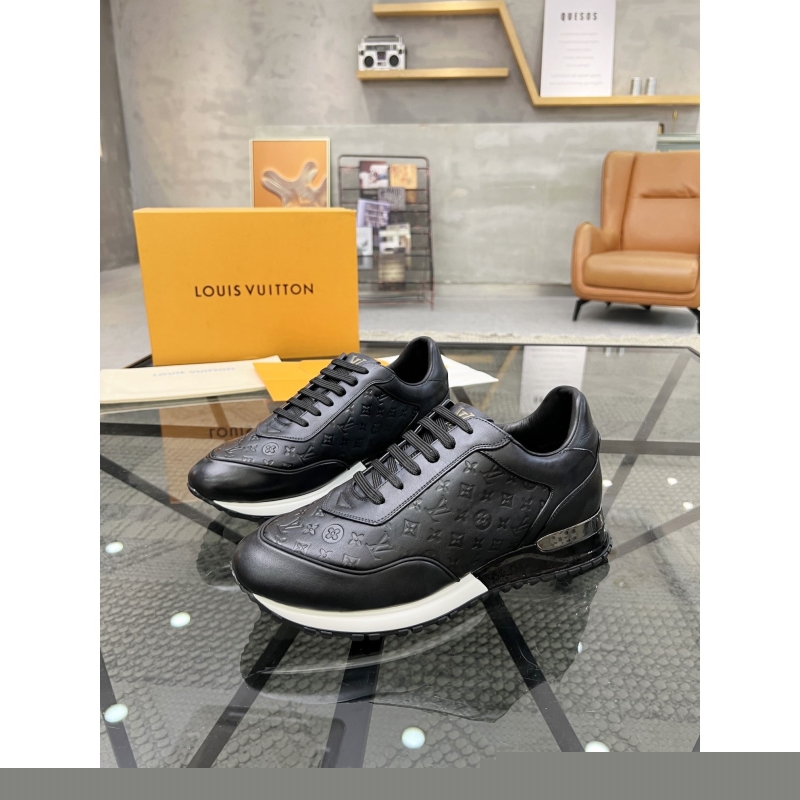 l**is V*t*n sneakers